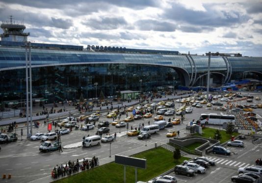 Un avion de ligne russe s’écrase près de Moscou avec 71 personnes à bord