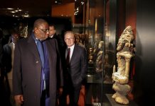 De Toumaï à l’anti-colonialisme, les « civilisations noires » entrent au musée à Dakar