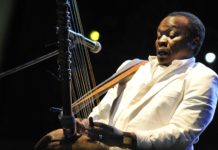 Guinée: le chanteur et musicien Mory Kanté est mort à l’âge de 70 ans