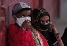 La pandémie de COVID-19 a fait plus d’un million de morts et ne faiblit pas