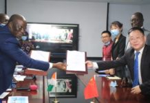 Le gouvernement ivoirien signe avec Huawei un avenant de protocole pour le développement du secteur des TIC