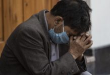 Plus de 1 037 000 morts de la COVID-19 dans le monde