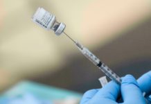 Etats-Unis: Le vaccin de Pfizer-BioNTech contre le Covid-19 est désormais pleinement approuvé