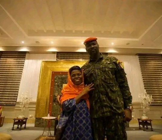 A propos du fameux don de Mamadi Doumbouya à l’artiste Binta Lally