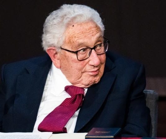 Etats-Unis: Henry Kissinger, secrétaire d’État sous les présidents Nixon et Ford, est décédé à 100 ans